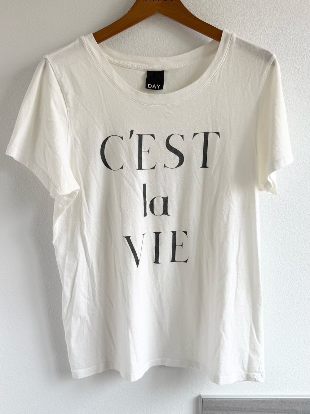 DAY (Day Birger et Mikkelsen) “C'est La Vie" Tee Size L